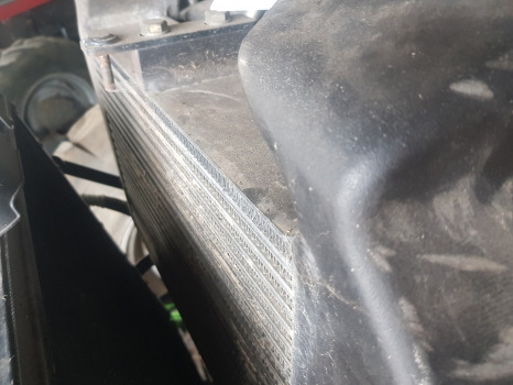 Deutz Agrotron M620, M610, M615, M600,ttv Intercooler 0.015.6910.2/20 - Radiador: foto 3 Deutz Agrotron M620, M610, M615, M600,ttv Intercooler 0.015.6910.2/20 - Radiador: foto 3