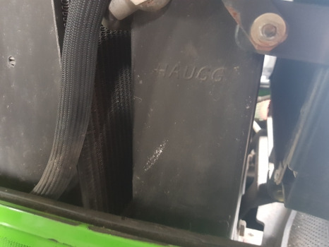 Deutz Agrotron M620, M610, M615,m640,ttv620, 610, Oil Cooler 0.015.6911.2/10 - Radiador: foto 3 Deutz Agrotron M620, M610, M615,m640,ttv620, 610, Oil Cooler 0.015.6911.2/10 - Radiador: foto 3