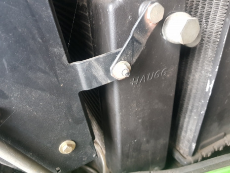 Deutz Agrotron M620, M610, M615,m640,ttv620, 610, Oil Cooler 0.015.6911.2/10 - Radiador: foto 5 Deutz Agrotron M620, M610, M615,m640,ttv620, 610, Oil Cooler 0.015.6911.2/10 - Radiador: foto 5