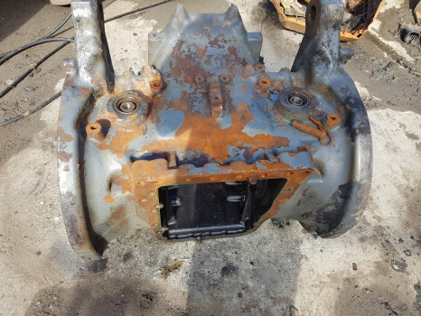 Fendt 724 S4, 700 Series, Rear Axle Housing, Central Housing 103004200000 - Eje posterior: foto 4 Fendt 724 S4, 700 Series, Rear Axle Housing, Central Housing 103004200000 - Eje posterior: foto 4