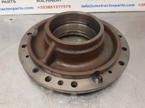 Fendt 818, 800 Series, Rear Axle Bearing Flange 718150010020, M718150010020 - Eje posterior: foto 2 Fendt 818, 800 Series, Rear Axle Bearing Flange 718150010020, M718150010020 - Eje posterior: foto 2