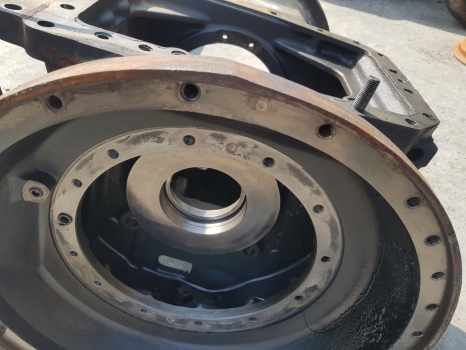 Fendt 818 Rear Axle Centre Housing Cross Shaft Arm 718150050023, F718150050021 - Eje posterior: foto 4 Fendt 818 Rear Axle Centre Housing Cross Shaft Arm 718150050023, F718150050021 - Eje posterior: foto 4