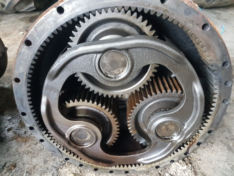 Fendt 818 Rear Half Axle Complete 718150151113, 718150151043, 737150150051 - Eje posterior: foto 3 Fendt 818 Rear Half Axle Complete 718150151113, 718150151043, 737150150051 - Eje posterior: foto 3