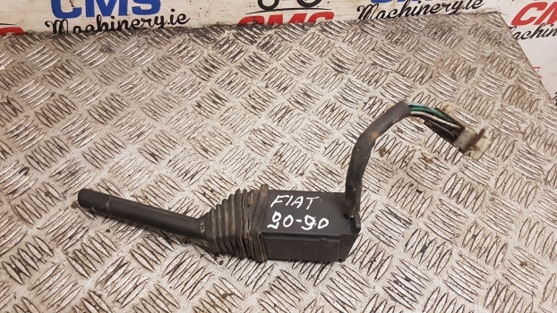 Fiat 90 Series 100-90, 80-90, 110-90, 90-90 Indicator Switch 5143662 - Sistema eléctrico para Tractor: foto 5 Fiat 90 Series 100-90, 80-90, 110-90, 90-90 Indicator Switch 5143662 - Sistema eléctrico para Tractor: foto 5