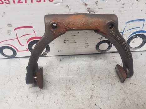 Fiat F Series F115, F120, F130, F140 Clutch Control Fork Assembly 5159010 - Embrague y piezas para Tractor: foto 1 Fiat F Series F115, F120, F130, F140 Clutch Control Fork Assembly 5159010 - Embrague y piezas para Tractor: foto 1