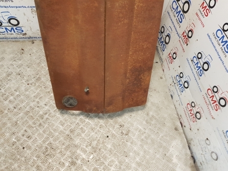 Ford 10 Series 5610 Bonnet Hood Panel 2 Holes, D3nn16626k, D4nn16626f - Capota para Tractor: foto 3 Ford 10 Series 5610 Bonnet Hood Panel 2 Holes, D3nn16626k, D4nn16626f - Capota para Tractor: foto 3