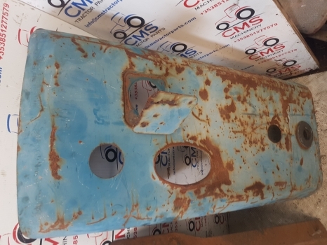 Ford 10 Series 7710, 6710 Bonnet Hood Panel 5 Holes, E1nn16a724aa, D8nn16a724ba - Capota para Tractor: foto 1 Ford 10 Series 7710, 6710 Bonnet Hood Panel 5 Holes, E1nn16a724aa, D8nn16a724ba - Capota para Tractor: foto 1