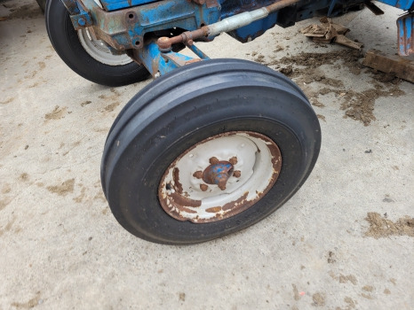 Rueda completa Ford 2600, 3600, 4600, 4000 Pair Front Wheel Rim And Tyre 7.50-16 Original Fomoco: foto 6