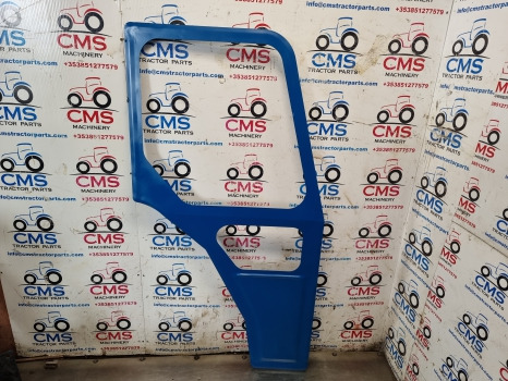 Ford 4000, 5000, 6000, 7000 Cab Door Frame Rhs 81834249 - Puerta y piezas: foto 1 Ford 4000, 5000, 6000, 7000 Cab Door Frame Rhs 81834249 - Puerta y piezas: foto 1