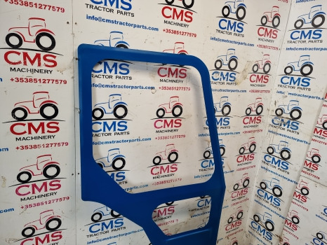 Ford 4000, 5000, 6000, 7000 Cab Door Frame Rhs 81834249 - Puerta y piezas: foto 4 Ford 4000, 5000, 6000, 7000 Cab Door Frame Rhs 81834249 - Puerta y piezas: foto 4