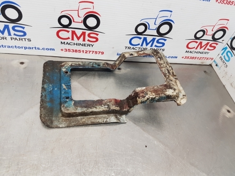 Ford 4610, 10, 600 Series, Cab Interior Boot Panel D5nn94100n39b - Cabina e interior: foto 5 Ford 4610, 10, 600 Series, Cab Interior Boot Panel D5nn94100n39b - Cabina e interior: foto 5