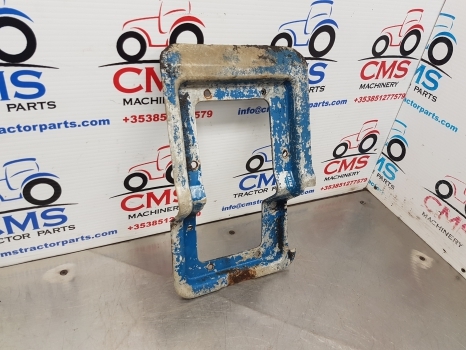 Ford 4610, 10, 600 Series, Cab Interior Boot Panel D5nn94100n39b - Cabina e interior: foto 2 Ford 4610, 10, 600 Series, Cab Interior Boot Panel D5nn94100n39b - Cabina e interior: foto 2