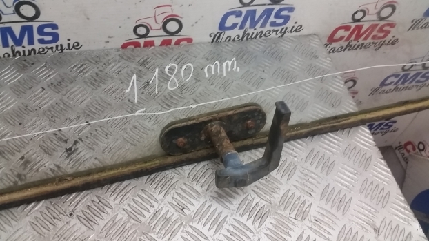 Ford 4610, 5610 10 Series Lp Cab Front Glass Windscreen 83956746, E3nn9403102bb - Parabrisas para Tractor: foto 2 Ford 4610, 5610 10 Series Lp Cab Front Glass Windscreen 83956746, E3nn9403102bb - Parabrisas para Tractor: foto 2