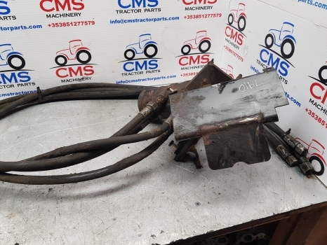 Ford 555, 7910, 8210 Orbital Steering Motor Valve Assy 86604767, 86585452 - Dirección para Tractor: foto 5 Ford 555, 7910, 8210 Orbital Steering Motor Valve Assy 86604767, 86585452 - Dirección para Tractor: foto 5