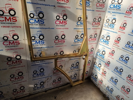 Ford 655, 550, 555 Loader, Digger, Cab Door Frame Rhs 83918765 - Puerta y piezas: foto 3 Ford 655, 550, 555 Loader, Digger, Cab Door Frame Rhs 83918765 - Puerta y piezas: foto 3