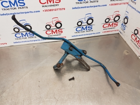 Ford 6610, 6410 Alternator Bracket E4nn10039aa, 83949802, D8nn8n096aa - Alternador para Tractor: foto 1 Ford 6610, 6410 Alternator Bracket E4nn10039aa, 83949802, D8nn8n096aa - Alternador para Tractor: foto 1