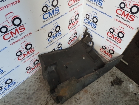 Ford 7610, 5610, 10, Tw, 30, 8530, 8630, 8730 Cab Floor Mat Q Cab E9nn94115n00aa - Cabina e interior para Tractor: foto 3 Ford 7610, 5610, 10, Tw, 30, 8530, 8630, 8730 Cab Floor Mat Q Cab E9nn94115n00aa - Cabina e interior para Tractor: foto 3