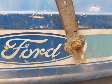 Ford 7610, 7810, 7710 10 Series. Nose Cone E4nn16a858ab, E4nn16a858ab18b - Cabina e interior para Maquinaria agrícola: foto 5 Ford 7610, 7810, 7710 10 Series. Nose Cone E4nn16a858ab, E4nn16a858ab18b - Cabina e interior para Maquinaria agrícola: foto 5