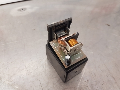 Ford 7840, 6640, 7740, 8240 Time Relay F0nn14n135ba, 84589329, 81867839 - Relé para Tractor: foto 5 Ford 7840, 6640, 7740, 8240 Time Relay F0nn14n135ba, 84589329, 81867839 - Relé para Tractor: foto 5