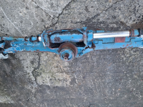 Eje y piezas Ford 7840, 6640 Front Axle 125150, Car125160, Car123489, Car123490, Car65641: foto 7