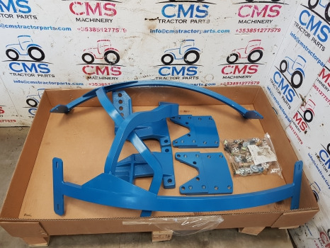 Ford 7910, 10 Series Front Mudguard Bracket Kit Carraro E6nn16c199ba - Guardabarros: foto 1 Ford 7910, 10 Series Front Mudguard Bracket Kit Carraro E6nn16c199ba - Guardabarros: foto 1