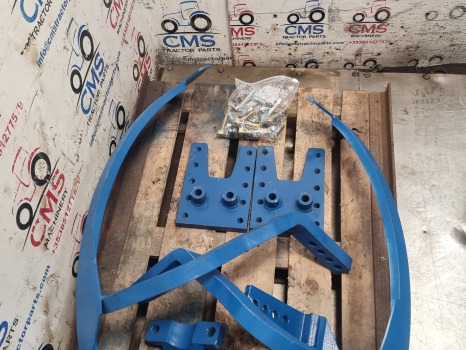 Ford 8210, Front Mudguard Bracket Kit Carraro E6nn16c199ba - Guardabarros: foto 5 Ford 8210, Front Mudguard Bracket Kit Carraro E6nn16c199ba - Guardabarros: foto 5