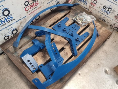 Ford 8210, Front Mudguard Bracket Kit Carraro E6nn16c199ba - Guardabarros: foto 2 Ford 8210, Front Mudguard Bracket Kit Carraro E6nn16c199ba - Guardabarros: foto 2