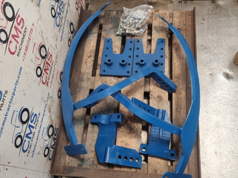 Ford 8210, Front Mudguard Bracket Kit Carraro E6nn16c199ba - Guardabarros: foto 3 Ford 8210, Front Mudguard Bracket Kit Carraro E6nn16c199ba - Guardabarros: foto 3