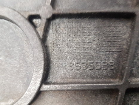 Hyundai Robex R140lc-9a, R160lc-9a Engine Head Valve Cover Zuac-00459, 3535533 - Motor y piezas para Maquinaria agrícola: foto 4 Hyundai Robex R140lc-9a, R160lc-9a Engine Head Valve Cover Zuac-00459, 3535533 - Motor y piezas para Maquinaria agrícola: foto 4