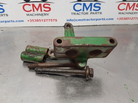 John Deere 2140, 20, 30, 40 Valve Coupler Bracket Rhs T22243t, T23752t,al26972 - Hidráulica: foto 3 John Deere 2140, 20, 30, 40 Valve Coupler Bracket Rhs T22243t, T23752t,al26972 - Hidráulica: foto 3