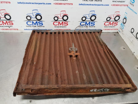 Parrilla John Deere 3050, 3350, 3650, 3055. 2955 Side Grille, Grill Panel Damaged Al67191: foto 7