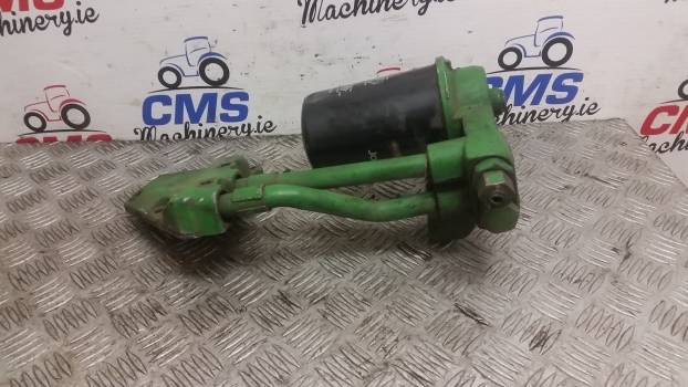 John Deere 6110 Oil Filter Head And Adapter Fitting Re503727, Re519885, R501436 - Filtro de aceite para Tractor: foto 4 John Deere 6110 Oil Filter Head And Adapter Fitting Re503727, Re519885, R501436 - Filtro de aceite para Tractor: foto 4
