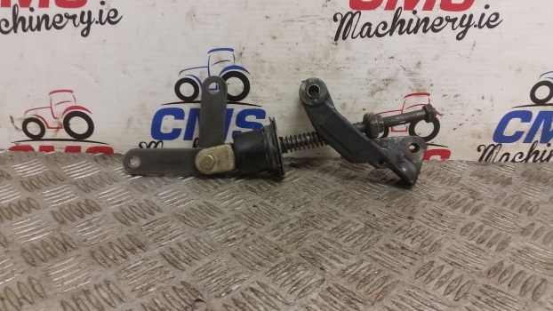 Landini Mythos Series Mythos 115 Brake Pedal Lever Assembly 3304805m92 - Piezas de freno para Tractor: foto 1 Landini Mythos Series Mythos 115 Brake Pedal Lever Assembly 3304805m92 - Piezas de freno para Tractor: foto 1