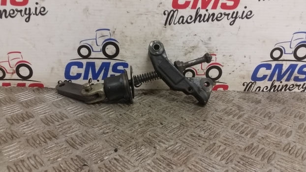 Landini Mythos Series Mythos 115 Brake Pedal Lever Assembly 3304805m92 - Piezas de freno para Tractor: foto 4 Landini Mythos Series Mythos 115 Brake Pedal Lever Assembly 3304805m92 - Piezas de freno para Tractor: foto 4