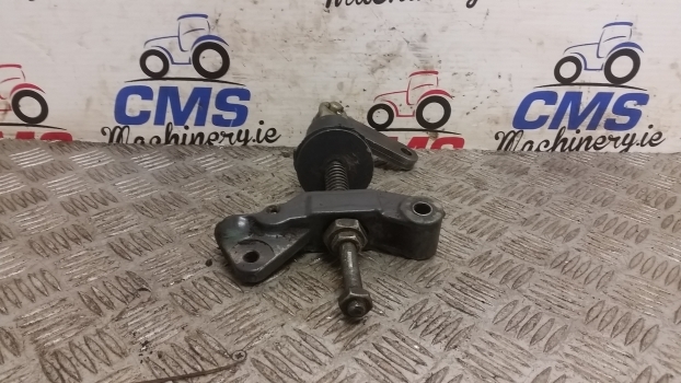 Landini Mythos Series Mythos 115 Brake Pedal Lever Assembly 3304805m92 - Piezas de freno para Tractor: foto 3 Landini Mythos Series Mythos 115 Brake Pedal Lever Assembly 3304805m92 - Piezas de freno para Tractor: foto 3
