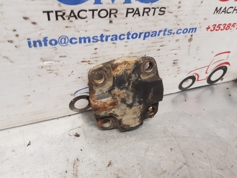 Landini Vision 95, 105 Front Axle King Pin Bottom Cover 3557994m1 - Eje delantero para Tractor: foto 2 Landini Vision 95, 105 Front Axle King Pin Bottom Cover 3557994m1 - Eje delantero para Tractor: foto 2