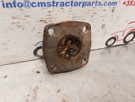 Landini Vision 95, 105 Front Axle King Pin Bottom Cover 3557994m1 - Eje delantero para Tractor: foto 1 Landini Vision 95, 105 Front Axle King Pin Bottom Cover 3557994m1 - Eje delantero para Tractor: foto 1