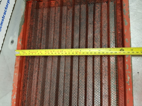 Massey Ferguson 2640, 2720, 2645, 2685, 2725 Side Grille, Grill Panel 3381044m91 - Parrilla: foto 4 Massey Ferguson 2640, 2720, 2645, 2685, 2725 Side Grille, Grill Panel 3381044m91 - Parrilla: foto 4