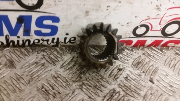 Massey Ferguson 50hx Front Axle Sun Gear. 17 Teeth. Please Check The Photos. - Eje delantero para Retroexcavadora: foto 1 Massey Ferguson 50hx Front Axle Sun Gear. 17 Teeth. Please Check The Photos. - Eje delantero para Retroexcavadora: foto 1