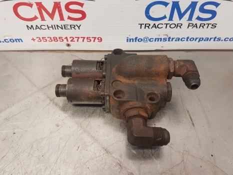 Massey Ferguson 5455 Hydraulic Pressure Valve Body 3794879m3 - Válvula hidráulica para Tractor: foto 1 Massey Ferguson 5455 Hydraulic Pressure Valve Body 3794879m3 - Válvula hidráulica para Tractor: foto 1