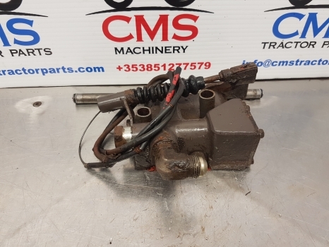 Massey Ferguson 675, 399, 372n, 375, 4225, 4255 Hydraulic Valve Assy 1679099m95 - Válvula hidráulica para Tractor: foto 1 Massey Ferguson 675, 399, 372n, 375, 4225, 4255 Hydraulic Valve Assy 1679099m95 - Válvula hidráulica para Tractor: foto 1