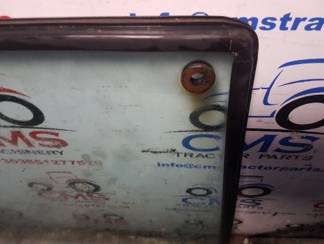 Massey Ferguson 690, 665, 698, 699 Cab Front Glass Windscreen Tg1246 - Parabrisas para Tractor: foto 3 Massey Ferguson 690, 665, 698, 699 Cab Front Glass Windscreen Tg1246 - Parabrisas para Tractor: foto 3