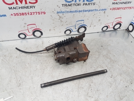 Massey Ferguson 690, 698, 699 Lift Cover Hydraulic Selector Valve - Válvula hidráulica para Tractor: foto 4 Massey Ferguson 690, 698, 699 Lift Cover Hydraulic Selector Valve - Válvula hidráulica para Tractor: foto 4