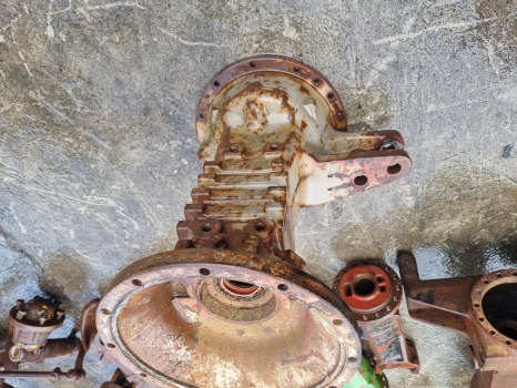 Massey Ferguson 698t, 690, 575 Rear Axle Housing Left 1666936m1 - Eje posterior: foto 4 Massey Ferguson 698t, 690, 575 Rear Axle Housing Left 1666936m1 - Eje posterior: foto 4