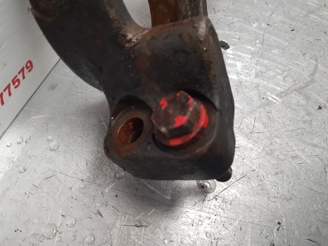 Mccormick Case Mxc, Mc Mc100 Front Axle Support Bracket Rear 138533, 318588a1 - Suspensión para Tractor: foto 3 Mccormick Case Mxc, Mc Mc100 Front Axle Support Bracket Rear 138533, 318588a1 - Suspensión para Tractor: foto 3