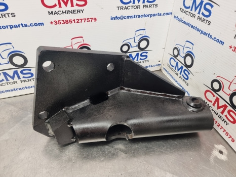 Mccormick Xtx 165, Landini Powermax, Stabiliser Bracket Rh 4220238m91 - Suspensión: foto 5 Mccormick Xtx 165, Landini Powermax, Stabiliser Bracket Rh 4220238m91 - Suspensión: foto 5
