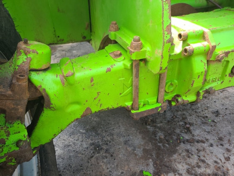 Merlo P28.7 Kt Front Axle Housing Rhs 47651 - Eje delantero para Manipulador telescópico: foto 1 Merlo P28.7 Kt Front Axle Housing Rhs 47651 - Eje delantero para Manipulador telescópico: foto 1