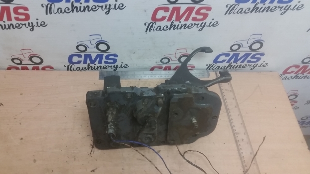New Holland 40 Series And Ts Kit Transmission Control 82014038 - Transmisión para Tractor: foto 1 New Holland 40 Series And Ts Kit Transmission Control 82014038 - Transmisión para Tractor: foto 1