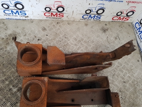 New Holland Case T7, Puma T7.225 Cab Suspension Bracket Support Lhs Rhs 84353071 - Suspensión de cabina para Tractor: foto 3 New Holland Case T7, Puma T7.225 Cab Suspension Bracket Support Lhs Rhs 84353071 - Suspensión de cabina para Tractor: foto 3