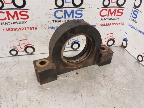 New Holland Lm435a, Lm415a, Lm425a, Lm445a Rear Axle Support 85825742 - Eje posterior para Manipulador telescópico: foto 1 New Holland Lm435a, Lm415a, Lm425a, Lm445a Rear Axle Support 85825742 - Eje posterior para Manipulador telescópico: foto 1